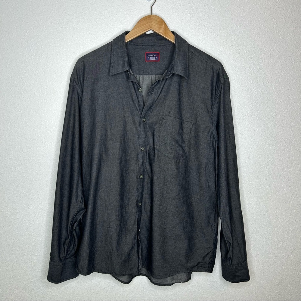 Untuckit Men’s Button-down shirt. Charcoal Size XL